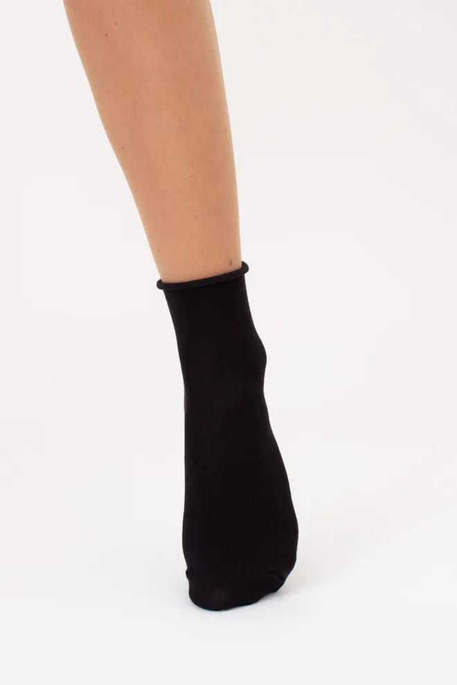 Жіночі шкарпетки класичні без резинки WS2 CLASSIC FREE Giulia (black), чорний