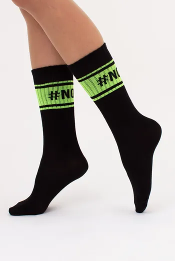 Носки женские высокие с принтом WS4 text strong 012 Giulia (black/yellow neon), черный Носки женские высокие с принтом WS4 text strong 012 Giulia (black/yellow neon), черный