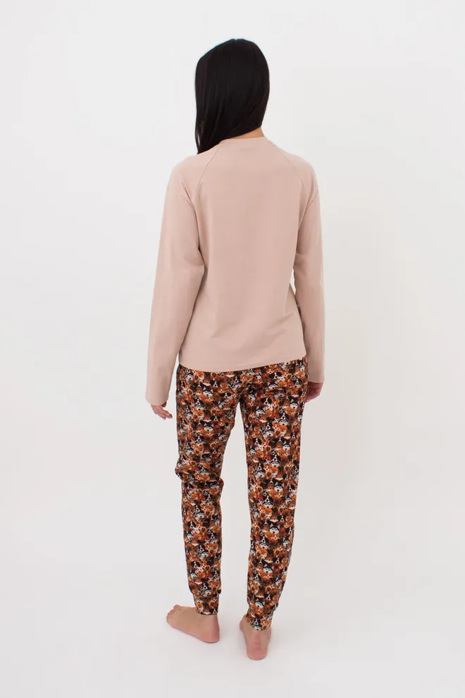 Жіноча піжама зі штанами на манжетах FUNKY DOGS 5339/010 Giulia (creamy beige/dog), бежевий