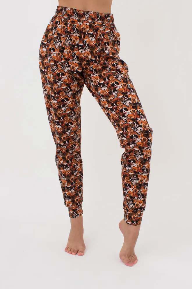 Жіноча піжама зі штанами на манжетах FUNKY DOGS 5339/010 Giulia (creamy beige/dog), бежевий