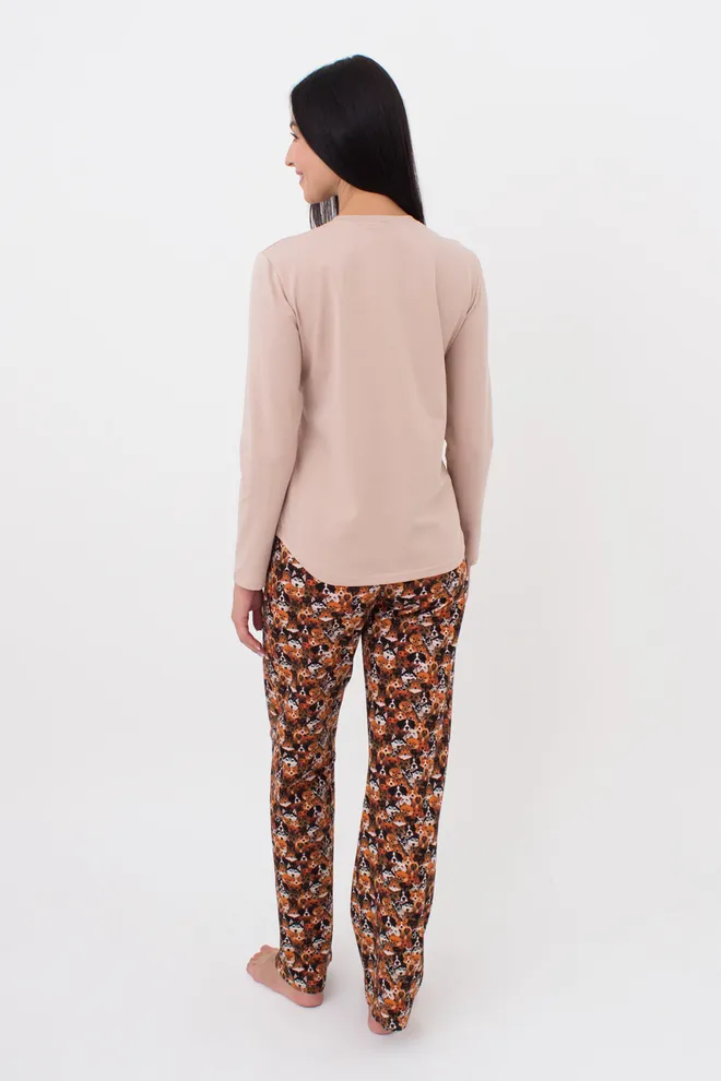 Жіноча піжама зі штанами та кофтою з круглими краями FUNKY DOGS 5340/010 Giulia (creamy beige/dog), бежевий