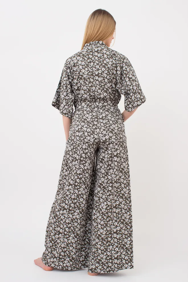 Костюм женский жакет и свободные штаны WILDFLOWERS 5601/040 Giulia (khaki), зеленый