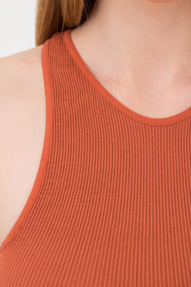 Безшовний топ в рубчик на широких бретелях Halter top rib Giulia (burnt sienna), помаранчевий