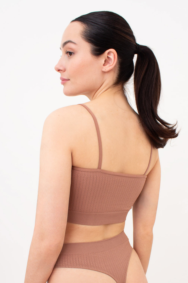 Бесшовный топ с фактурным узором косичка CAMI TOP BRAID Giulia (mokko), коричневый
