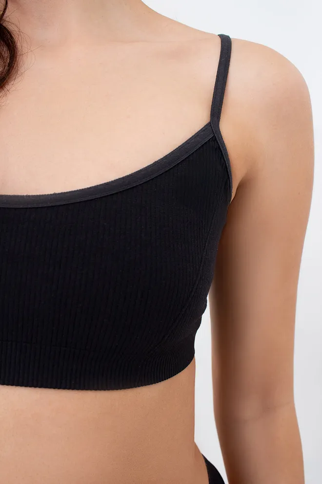 Бесшовный топ в рубчик на тонких бретелях CAMI TOP RIB Giulia (black), черный