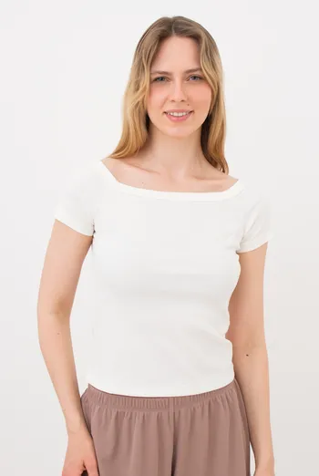 Женская футболка с вырезом в рубчик RIB 4812/010 Giulia milk (белый) Женская футболка с вырезом в рубчик RIB 4812/010 Giulia milk (белый)