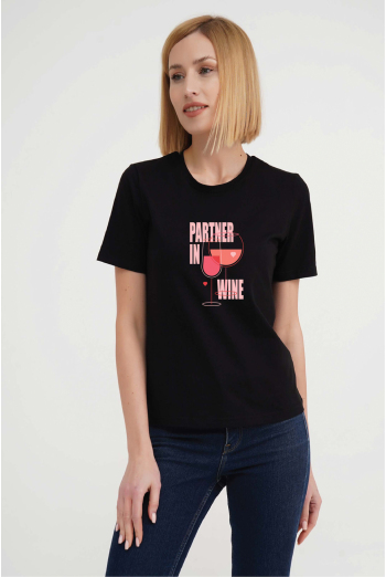 Футболка жіноча з написом "Partner in wine" T-SHIRT WOMEN UNIQUE PRINT 4802/010, black W00013 (чорний) Футболка жіноча з написом "Partner in wine" T-SHIRT WOMEN UNIQUE PRINT 4802/010, black W00013 (чорний)