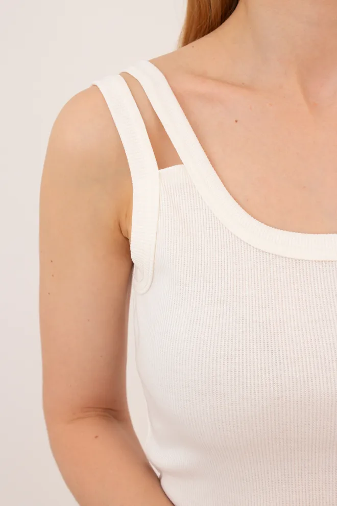 Жіноча майка з розрізом на бретелі в рубчик RIB 3816/010 Giulia milk (білий)