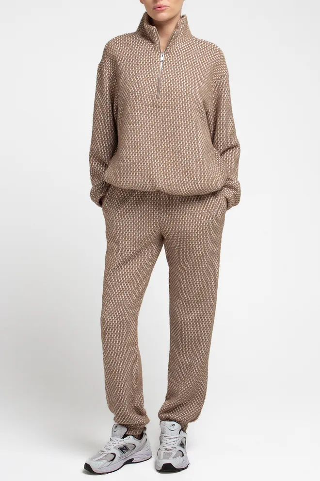 Костюм из свитера и штанов SOFTCORE 5816/290 Giulia (cocoa cupcake/white), коричневый/белый