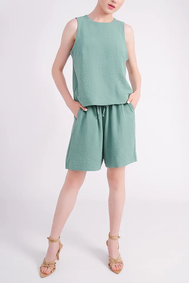 Женский комплект из жатого льна FLAWLESS 6701/260 Giulia (mossy sage), зеленый