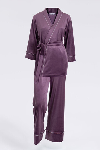 Комплект на запах из велюра SOFT WINTER 5606/080 Giulia (lavender purple), фиолетовый Комплект на запах из велюра SOFT WINTER 5606/080 Giulia (lavender purple), фиолетовый