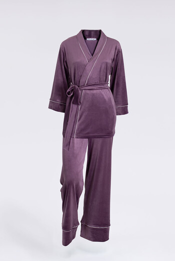 Комплект на запах из велюра SOFT WINTER 5606/080 Giulia (lavender purple), фиолетовый Комплект на запах из велюра SOFT WINTER 5606/080 Giulia (lavender purple), фиолетовый