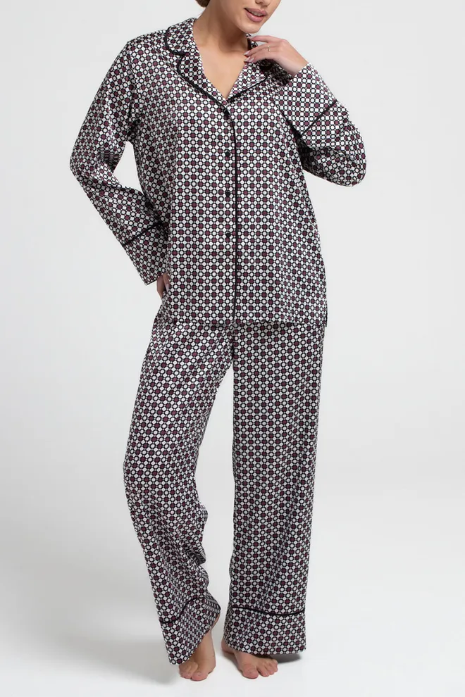 Шелковая пижама NOIRE 5507/050 Giulia (white/crushed berry rhomb), белый/бордовый