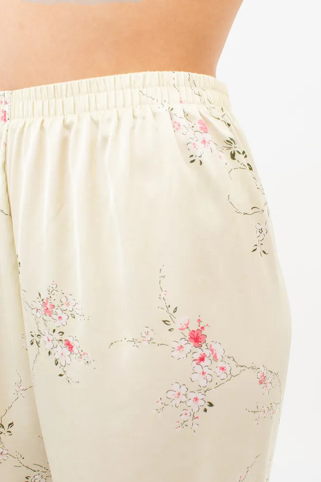 Шовкова піжама з квітковим малюнком майка та штани SAKURA 5007/050 Giulia (light yellow), жовтий