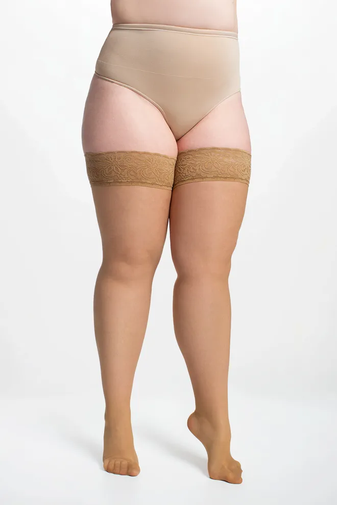 Чулки больших размеров с самоудерживающим кружевом POSITIVE HOLD UPS 40 Giulia (daino), бежевый