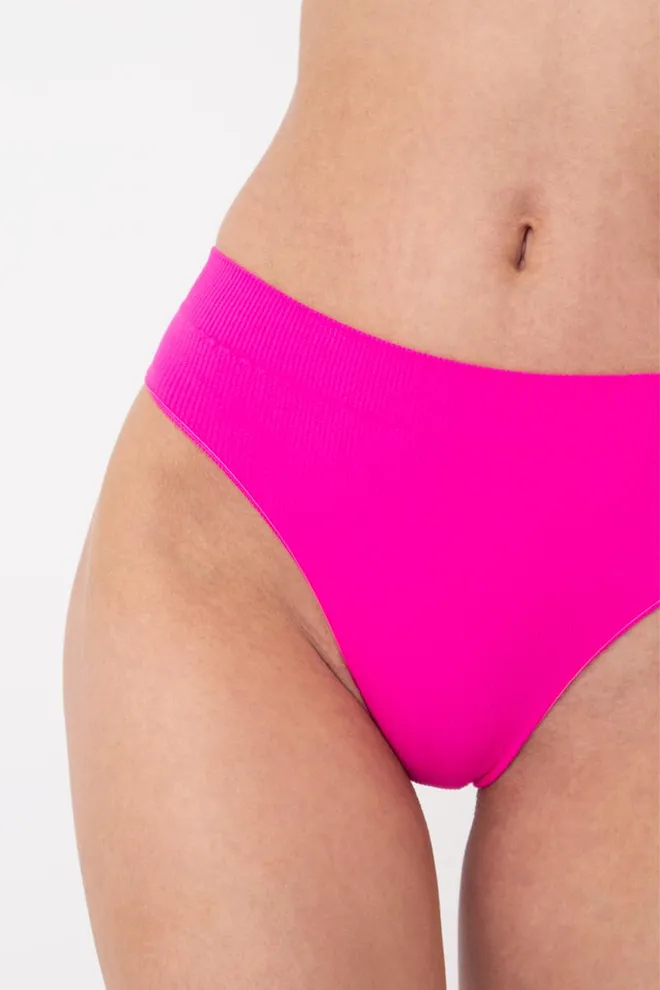 Безшовні трусики бразиліана в рубчик Brasilian Briefs Rib Giulia (pink neon)