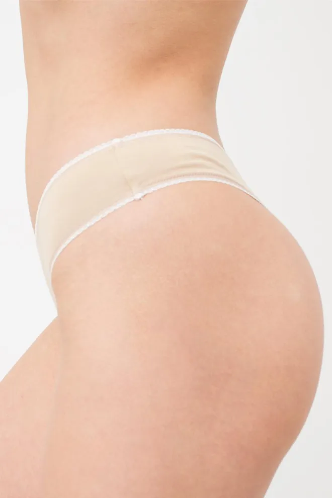 Жіночі бавовняні трусики стрінг Basic 2102/60 Giulia (beige)