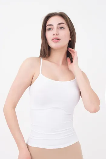 Майка женская бесшовная на тонких бретельках Camisole Giulia (white), белый Майка женская бесшовная на тонких бретельках Camisole Giulia (white), белый