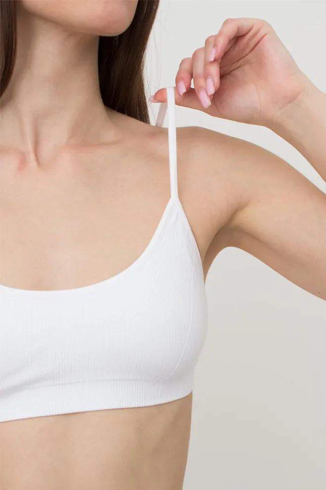 Безшовний топ в рубчик на тонких бретелях CAMI TOP RIB Giulia (white), білий