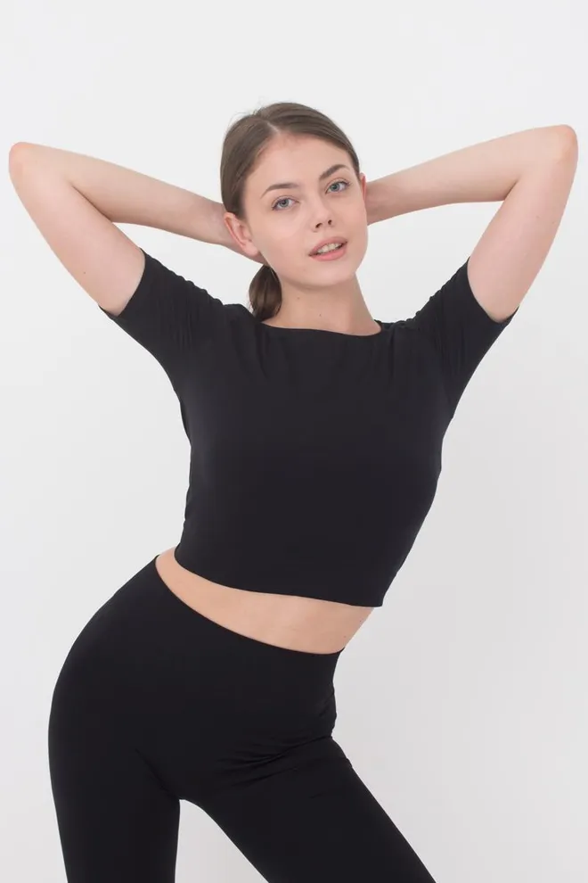 Топ з коротким рукавом та круглим вирізом CROP T-SHIRT Giulia (nero), чорний