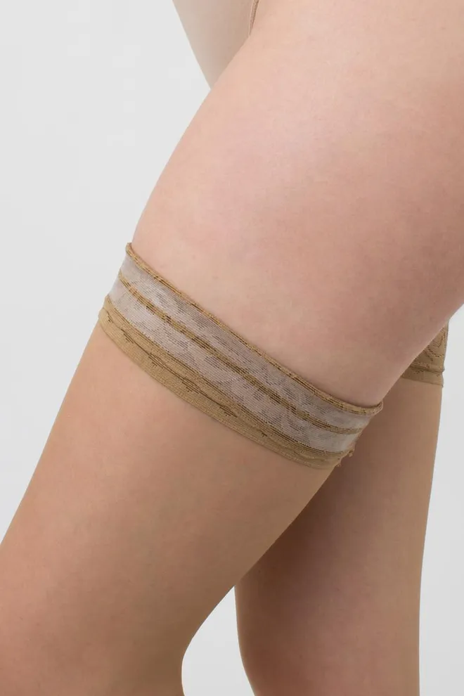 Панчохи на силіконовій резинці Emotion 20 den Giulia (daino)