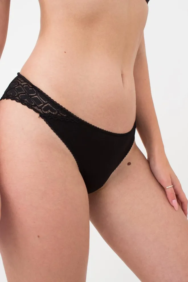 Женские кружевные трусики бразилиана Elegant 2204/61 Giulia (black)