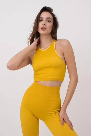 Безшовний топ в рубчик на широких бретелях Halter top rib Giulia (honey), жовтий Безшовний топ в рубчик на широких бретелях Halter top rib Giulia (honey), жовтий