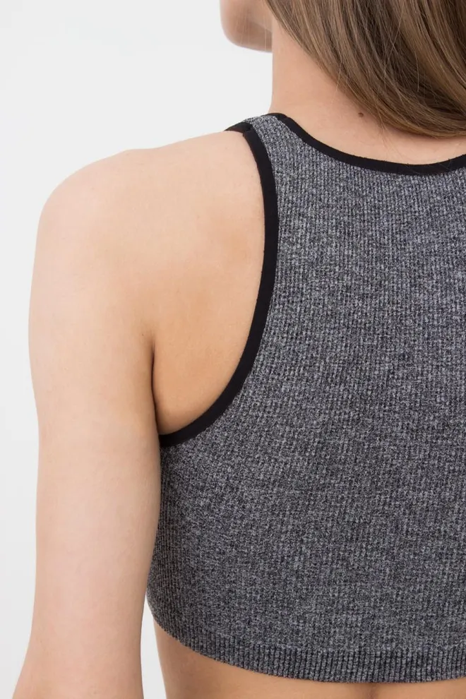 Бесшовный топ в рубчик на широких бретелях Halter Top Rib Melange Giulia (black), черный