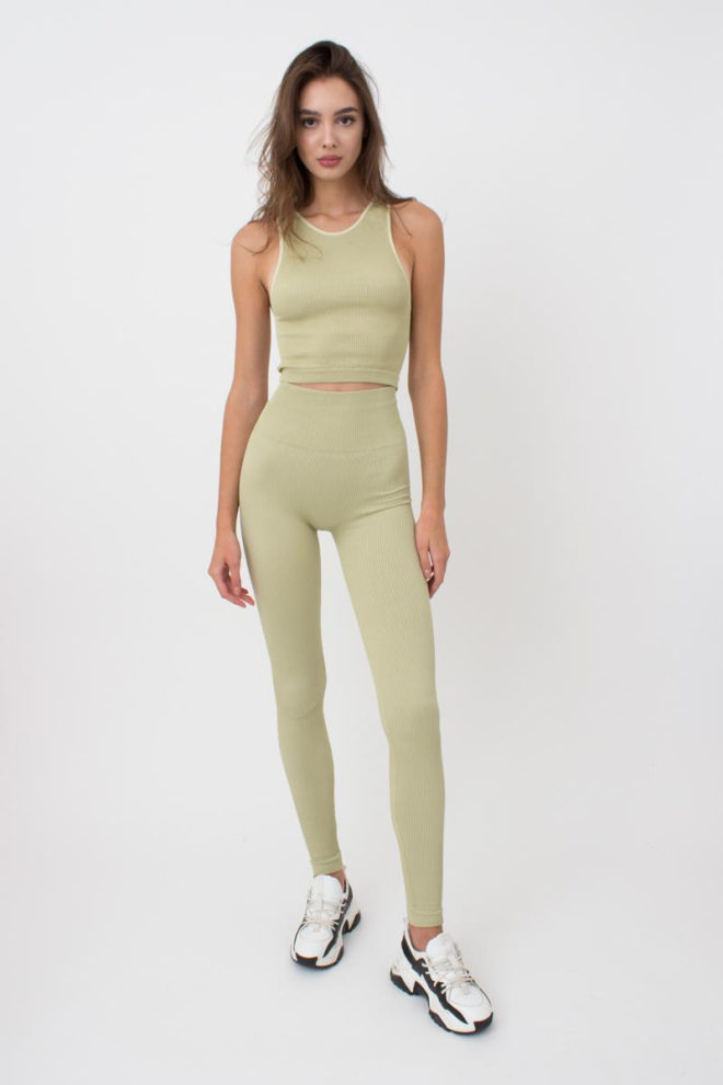 Бесшовный топ в рубчик на широких бретелях Halter top rib Giulia (pale olive green), зеленый