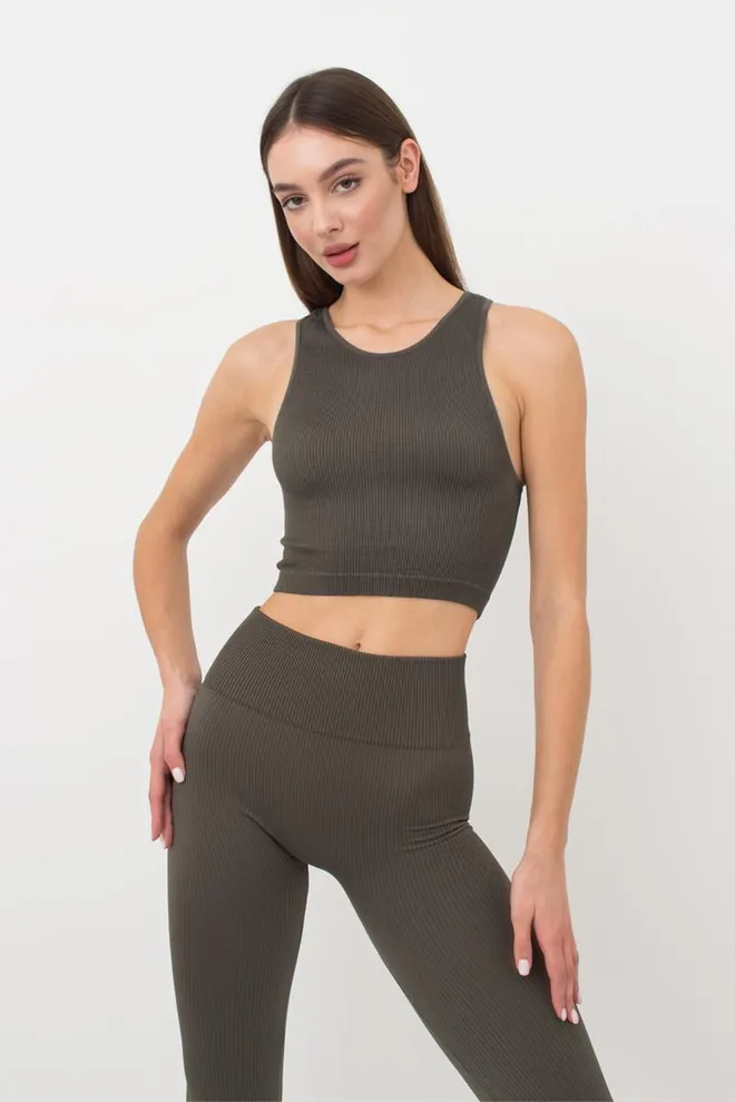 Безшовний топ в рубчик на широких бретелях Halter top rib Giulia (khaki), зелений