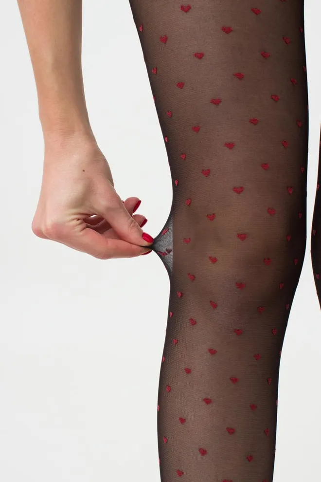 Колготки с рисунком сердечко Lovers 20 den model 4 Giulia (nero/rosso), черный