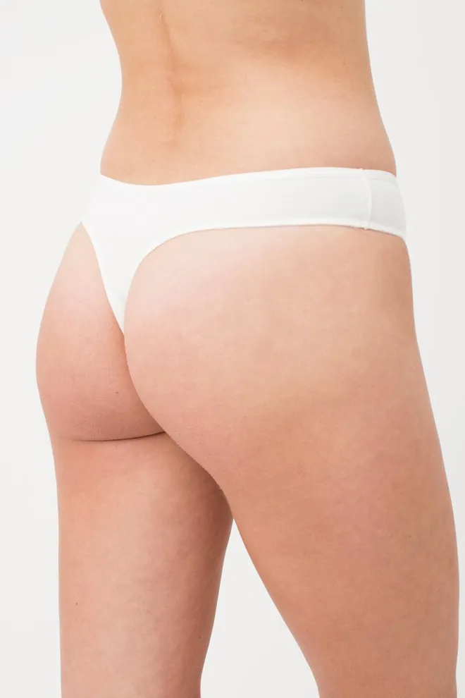 Жіночі труси стрінг Leila 2102/60 Giulia (whisper white)