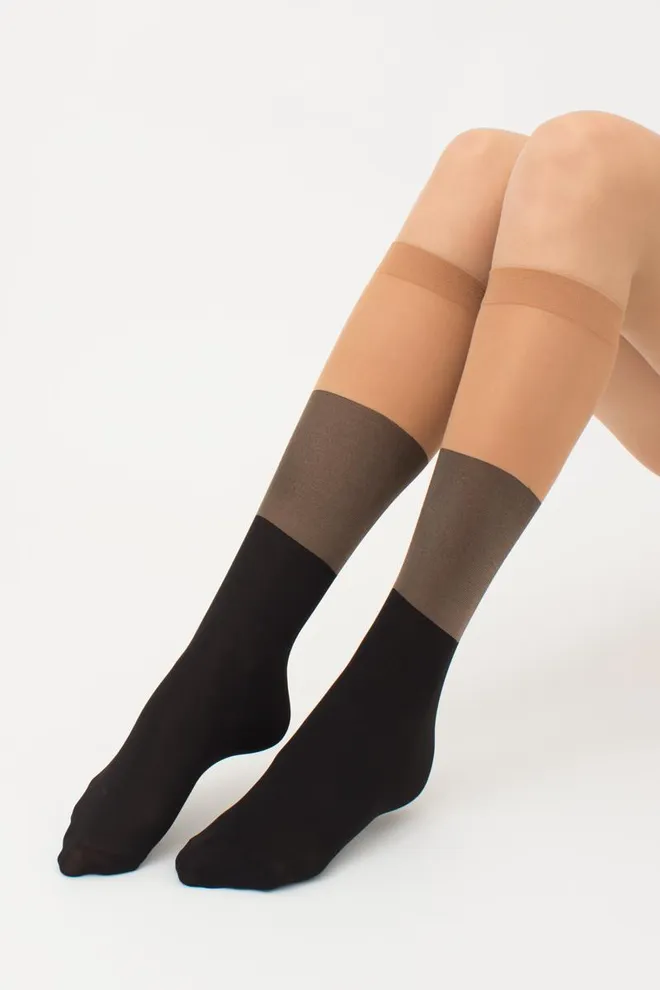 Женские капроновые гольфы с геометрическим рисунком Mg 02 Giulia (amber/nero)