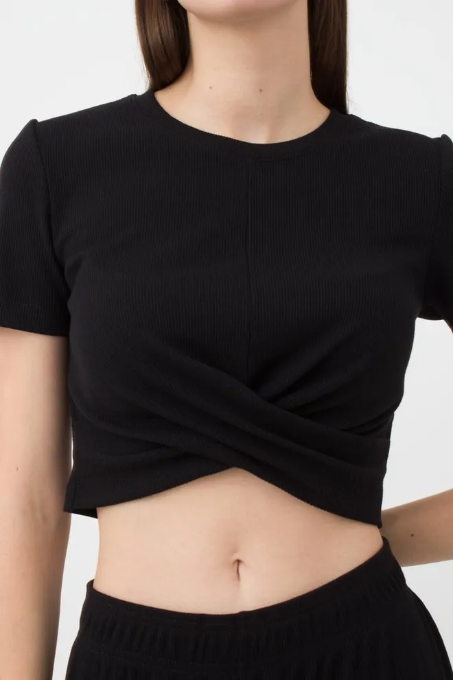 Топ в рубчик с переплетом Rib casual 4105/010 Giulia (black)