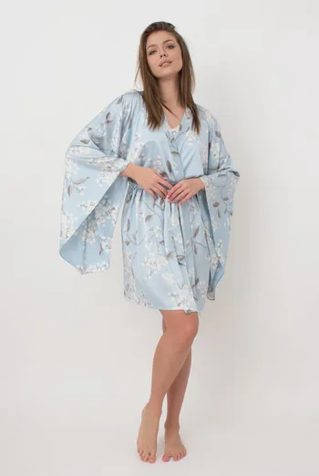 Халат-кимоно на запах с широкими рукавами Sakura 7326/050 Giulia (blue) Халат-кимоно на запах с широкими рукавами Sakura 7326/050 Giulia (blue)