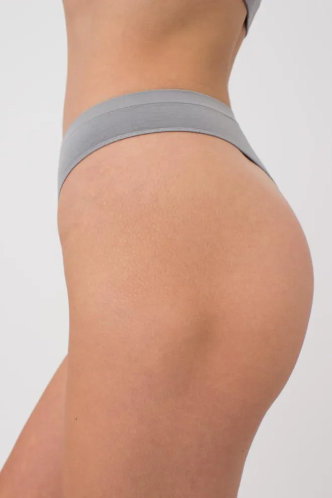 Жіночі безшовні труси стринги String briefs color Giulia (ultimate grey)