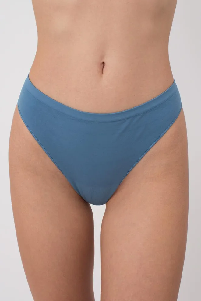 Жіночі безшовні труси стринги String briefs color Giulia (spring lake)