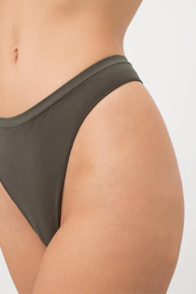 Жіночі безшовні труси стрінги STRING BRIEFS COLOR Giulia (khaki), зелений