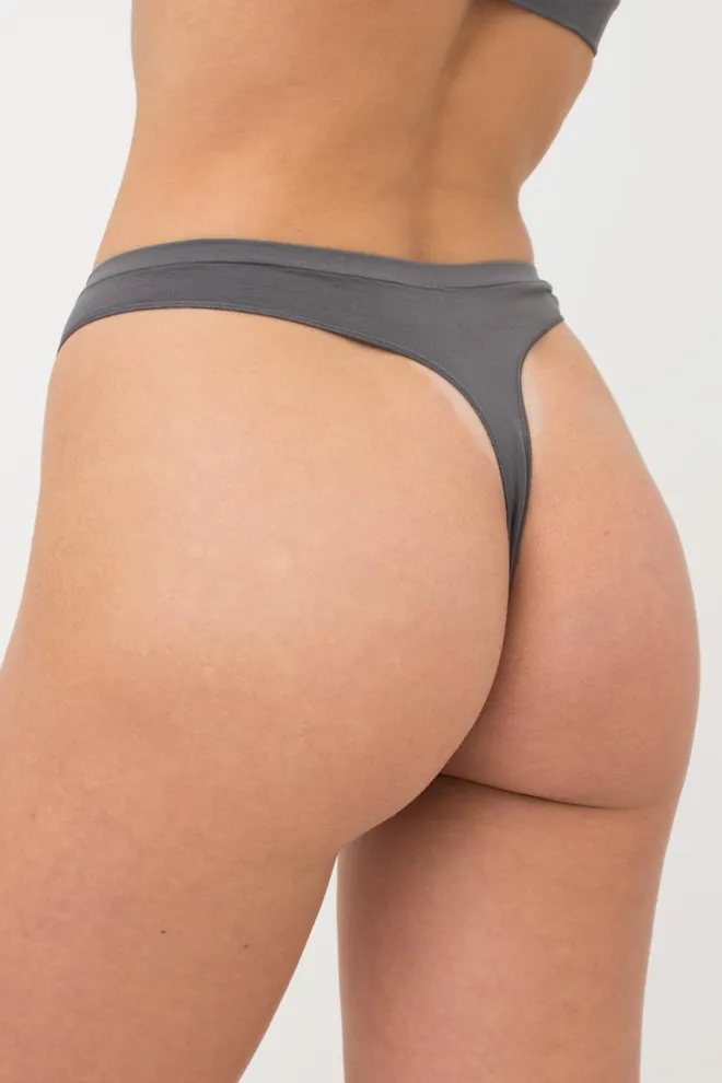 Женские бесшовные трусы стринги String briefs color Giulia (poppy seed), серый