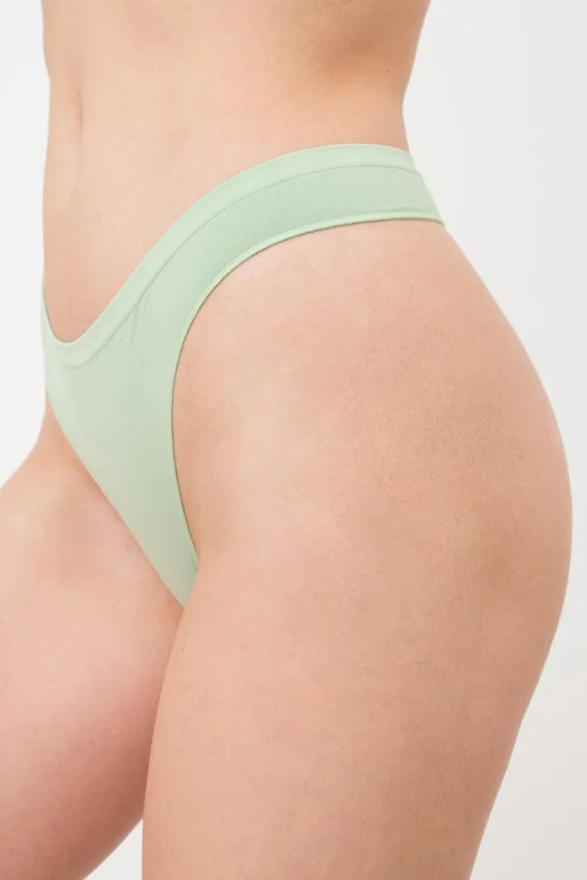 Жіночі безшовні труси стринги String briefs color Giulia (fair green)