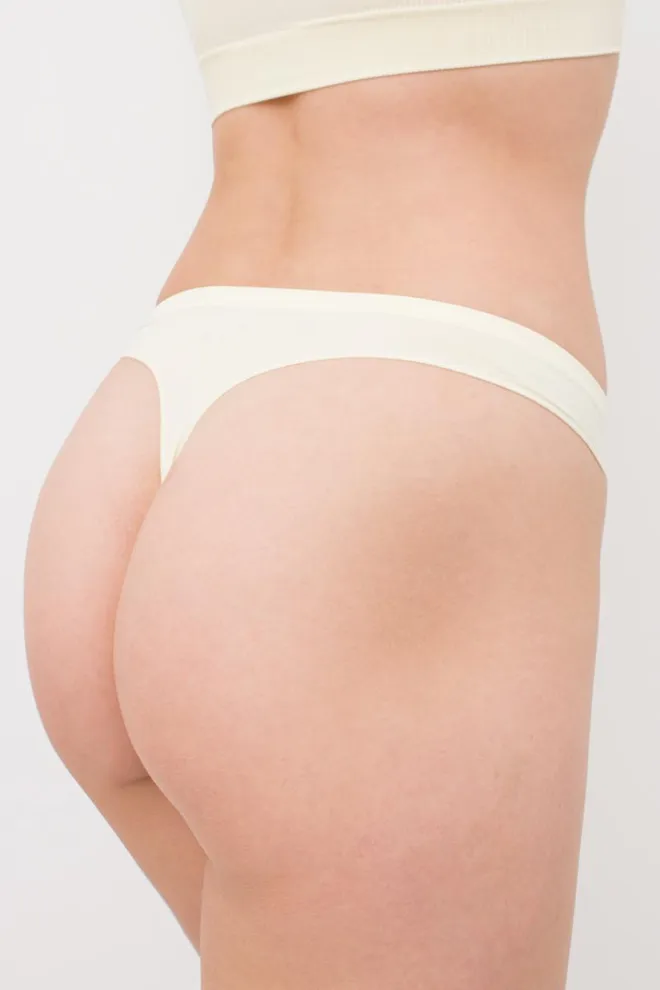 Женские бесшовные трусы стринги String briefs color Giulia (vanilla), жёлтый