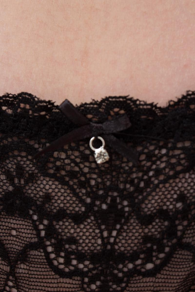 Мереживні труси стринги Sara 2108/31 Giulia (black)