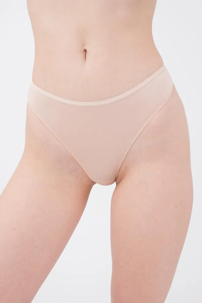 Женские трусы стринги Sentiment 2102/40 Giulia (beige)