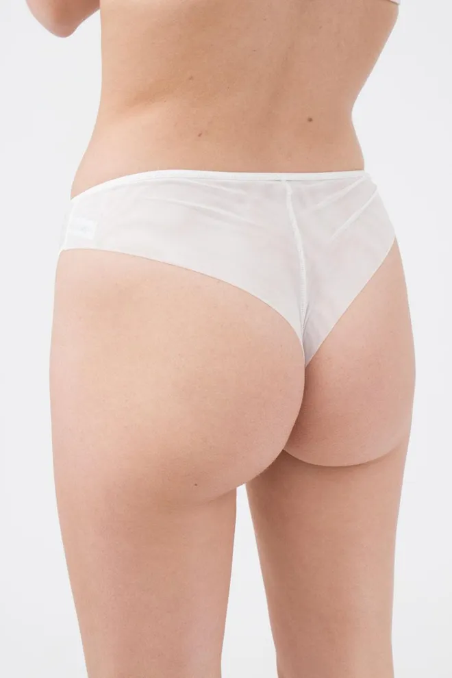 Женские трусы бразилиана Sentiment 2202/40 Giulia (whisper white)