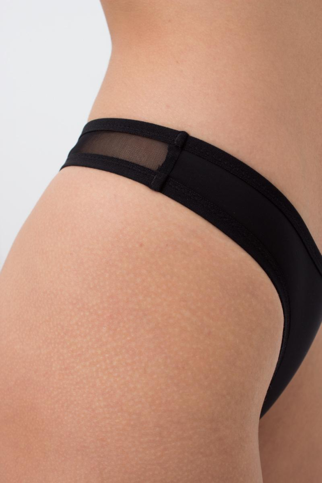 Жіночі труси стрінги Soft micro 2102/222 Giulia (black)