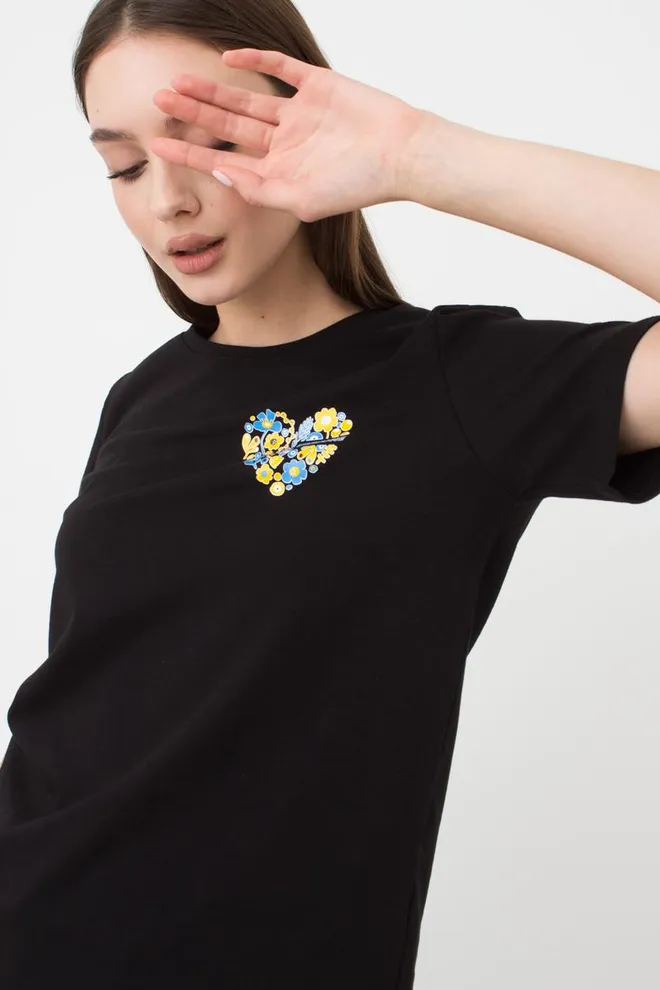 Футболка жіноча T-shirt print 4802/60 Giulia (black/heart)