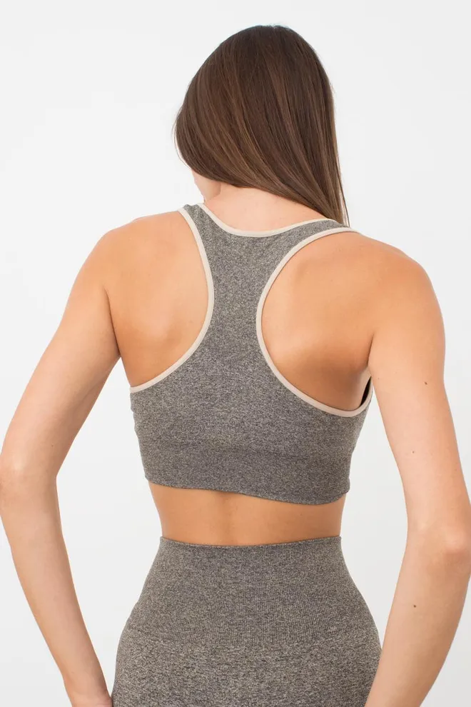 Бесшовный топ на широких бретелях Top Energy Melange Giulia (naturale)