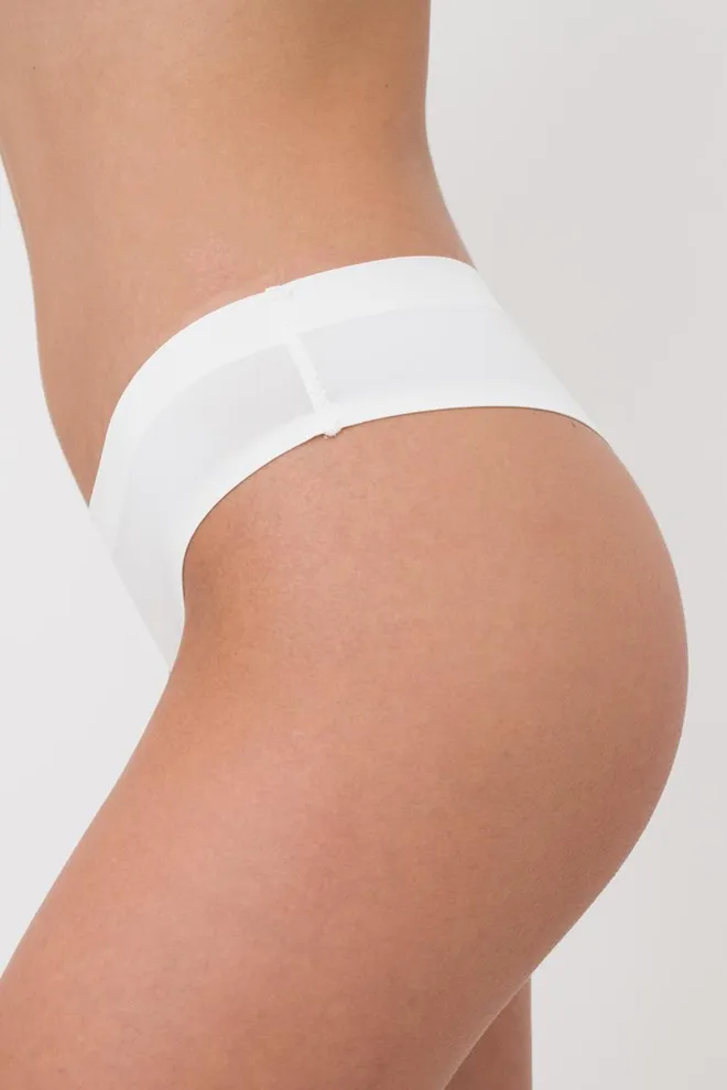 Жіночі труси стрінги Vanessa 2302/20 Giulia (whisper white)