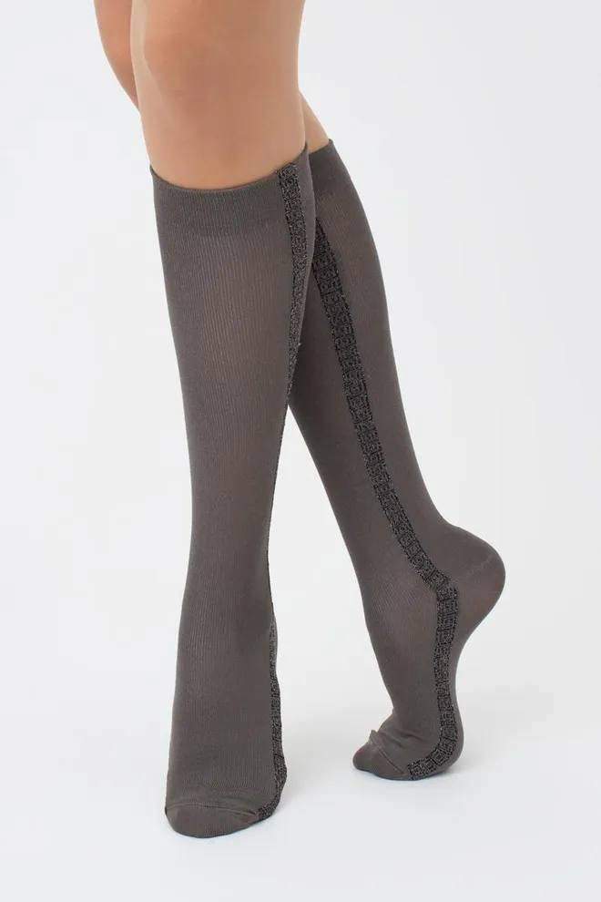 Жіночі блискучі гольфи Wg1 fashion lurex pa 001 Giulia (grey/nero metallic)