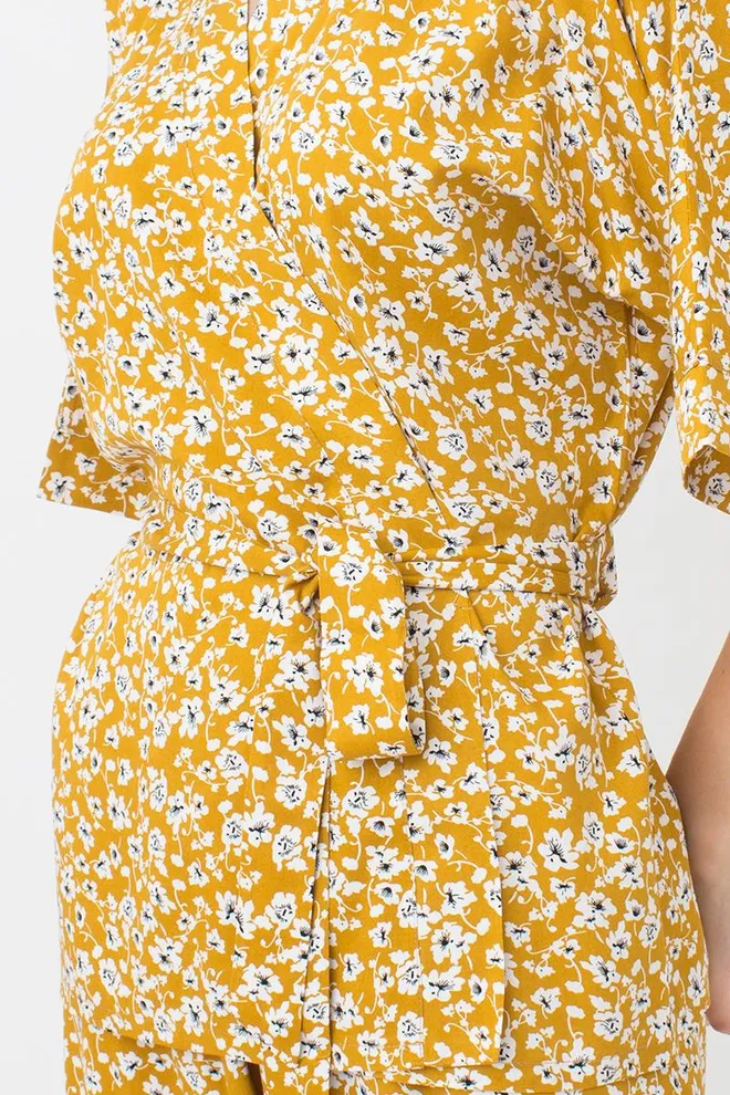 Костюм женский жакет и свободные штаны Wildflowers 5601/040 Giulia (mustard), желтый